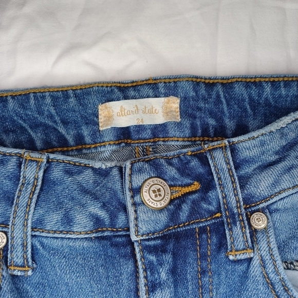 Altar'd State distressed skinny jeans - Picture 3 of 10